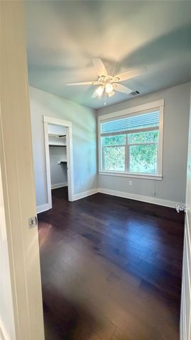1009 Cherico ST B, Austin, TX 78702
