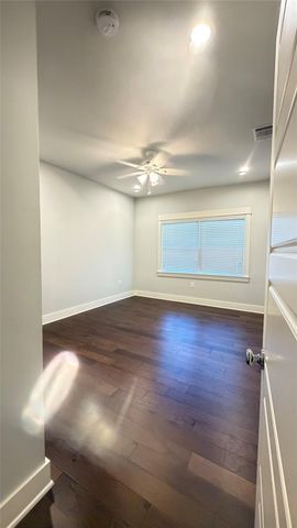 1009 Cherico ST B, Austin, TX 78702