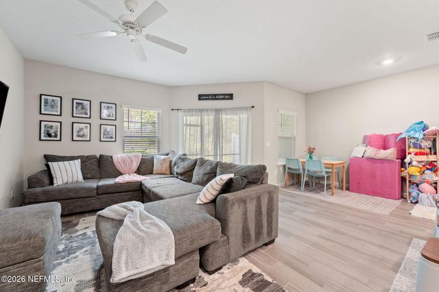 10364 BENSON LAKE Drive, Jacksonville, FL 32222