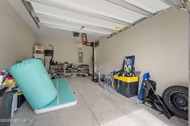 10364 BENSON LAKE Drive, Jacksonville, FL 32222