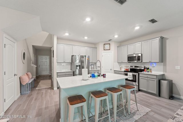 10364 BENSON LAKE Drive, Jacksonville, FL 32222