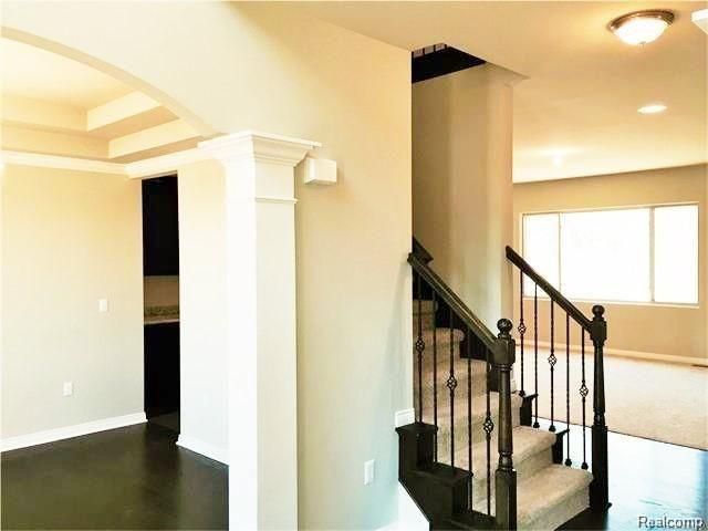 2755 W. Wattles, Troy, MI 48098
