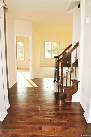 2755 W. Wattles, Troy, MI 48098