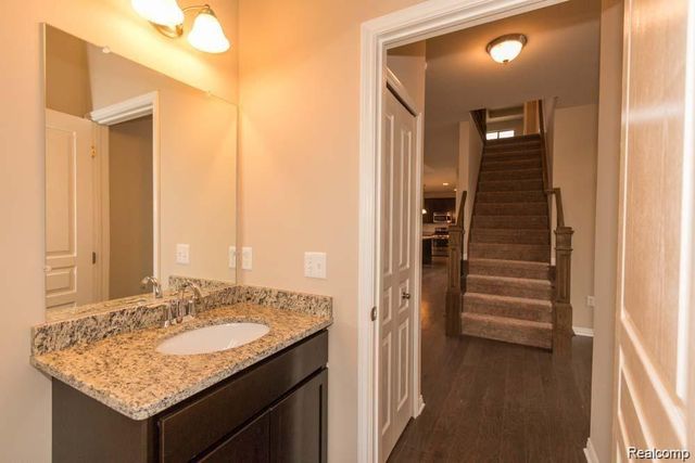 2755 W. Wattles, Troy, MI 48098
