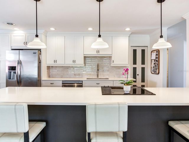 6118 S ELKINS AVENUE, Tampa, FL 33611