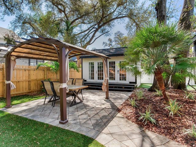 6118 S ELKINS AVENUE, Tampa, FL 33611