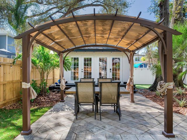 6118 S ELKINS AVENUE, Tampa, FL 33611