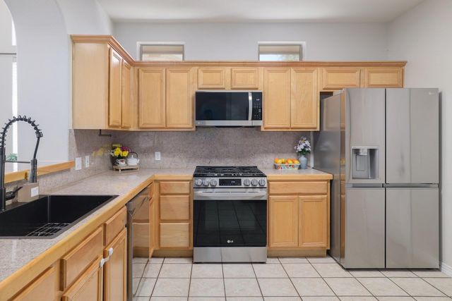 11558 Spicewood PKWY 17, Austin, TX 78750