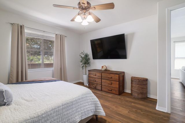 11558 Spicewood PKWY 17, Austin, TX 78750