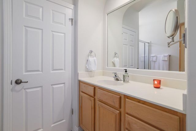 11558 Spicewood PKWY 17, Austin, TX 78750