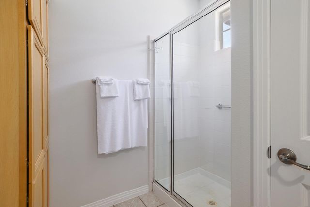 11558 Spicewood PKWY 17, Austin, TX 78750