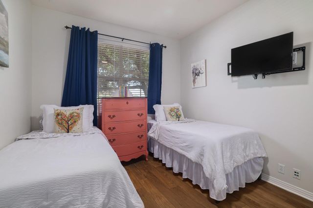 11558 Spicewood PKWY 17, Austin, TX 78750