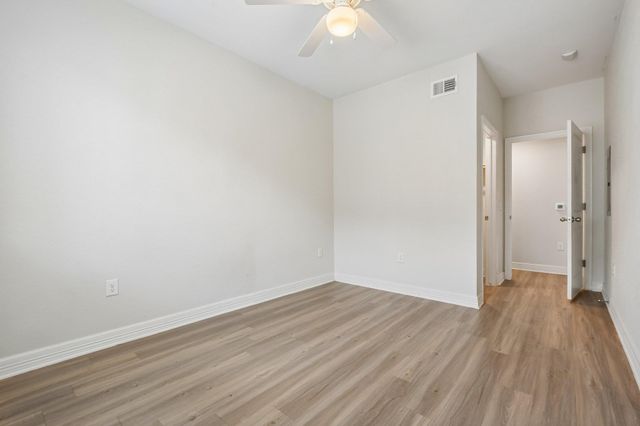 1201 Whitestone BLVD i-102, Cedar Park, TX 78613