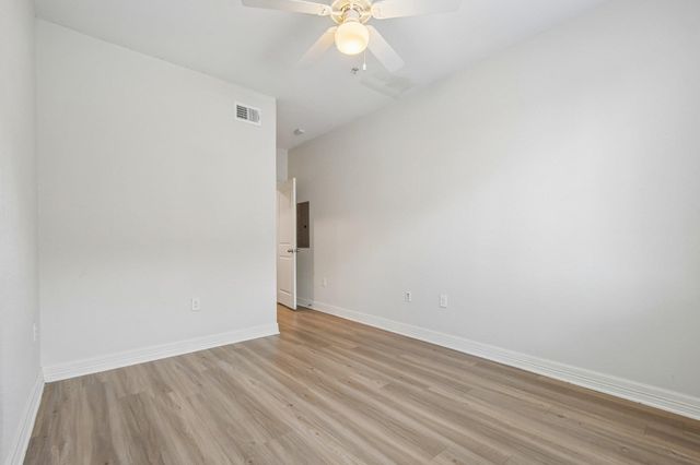 1201 Whitestone BLVD i-102, Cedar Park, TX 78613