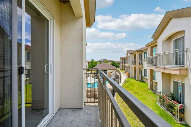 1201 Whitestone BLVD i-102, Cedar Park, TX 78613