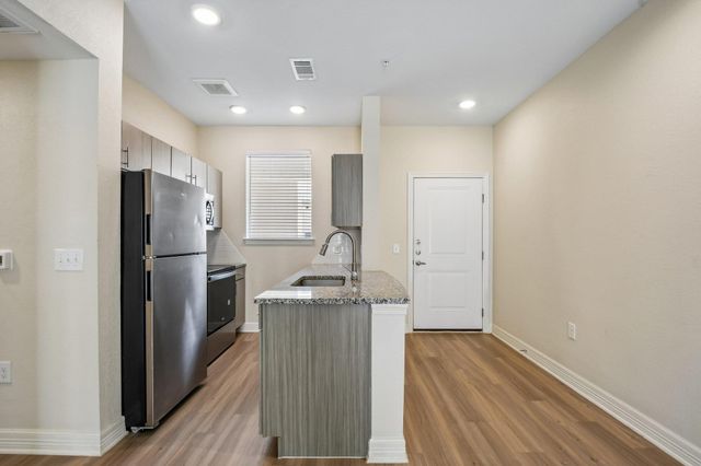 1201 Whitestone BLVD i-102, Cedar Park, TX 78613