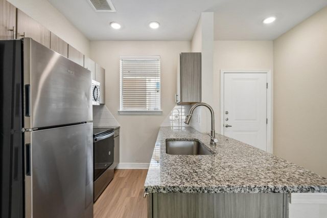 1201 Whitestone BLVD i-102, Cedar Park, TX 78613