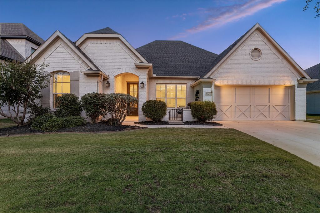 624 Lookout Point Avenue, Aledo, TX 76008