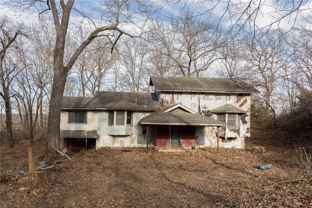 722 N 7TH Street, Edwardsville, KS 66111