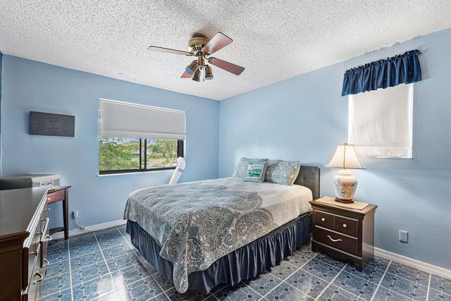 1726 TREEHAVEN Court, Wellington, FL 33414