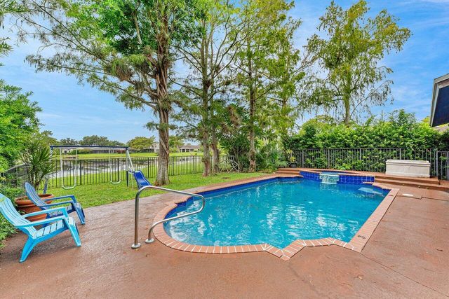 1726 TREEHAVEN Court, Wellington, FL 33414
