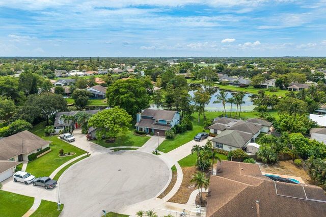 1726 TREEHAVEN Court, Wellington, FL 33414