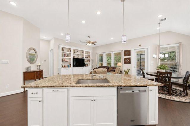 217 Southern Iris Court, Montgomery, TX 77316