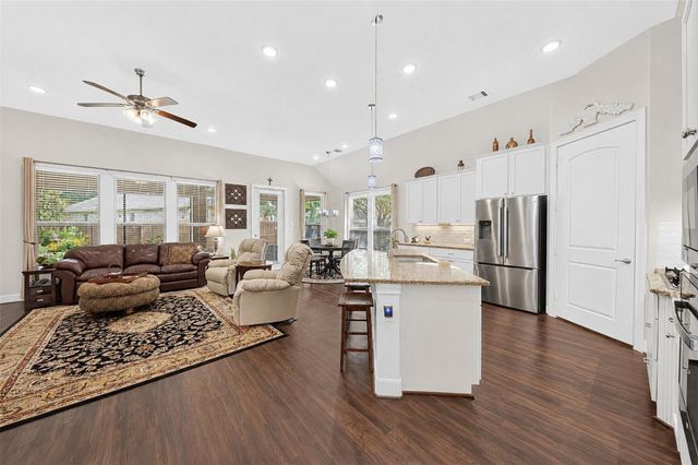 217 Southern Iris Court, Montgomery, TX 77316