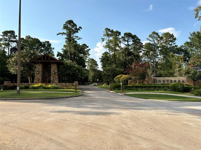 217 Southern Iris Court, Montgomery, TX 77316