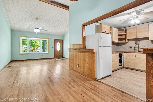 2067 Champagne Drive, Ann Arbor, MI 48108