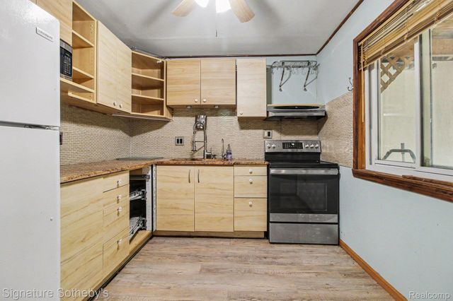 2067 Champagne Drive, Ann Arbor, MI 48108
