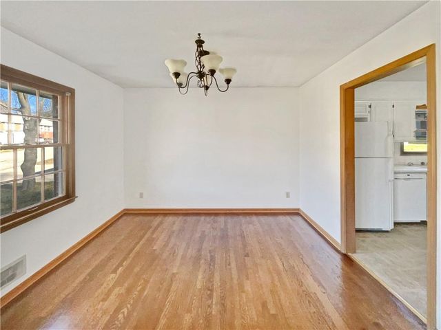 3711 S Kiger Road, Independence, MO 64055