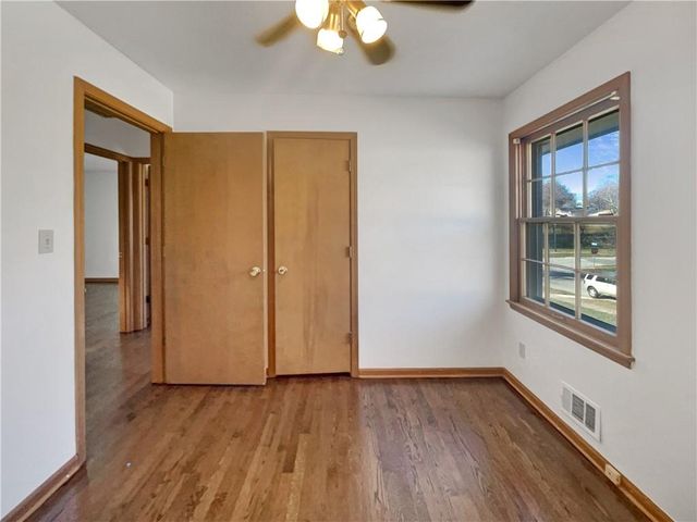 3711 S Kiger Road, Independence, MO 64055