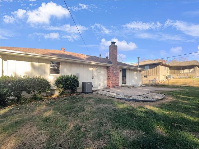 3711 S Kiger Road, Independence, MO 64055