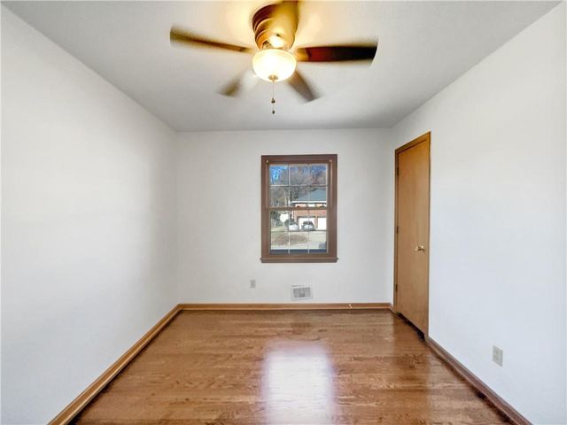 3711 S Kiger Road, Independence, MO 64055