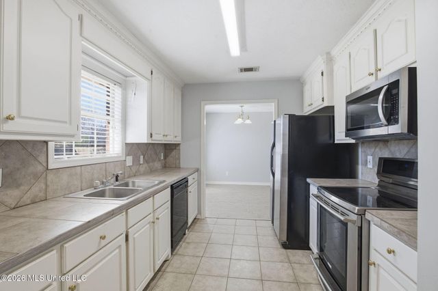 102 Dogwood Trail, Brandon, MS 39047