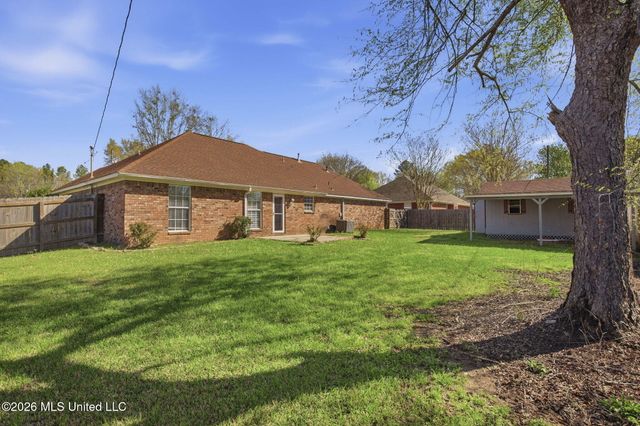 102 Dogwood Trail, Brandon, MS 39047