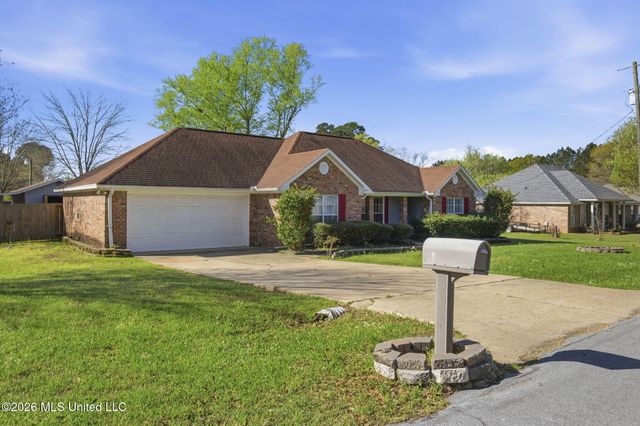 102 Dogwood Trail, Brandon, MS 39047