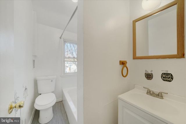 1133 CLOVER LN, Chester, PA 19013