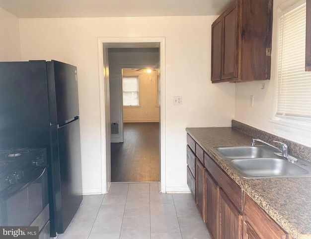 1133 CLOVER LN, Chester, PA 19013