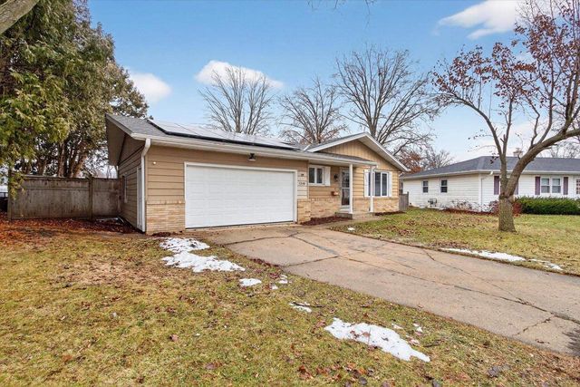 1240 Boynton Court, Janesville, WI 53545