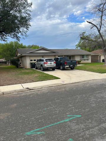 201 Greentree, Schertz, TX 78154