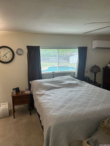 201 Greentree, Schertz, TX 78154