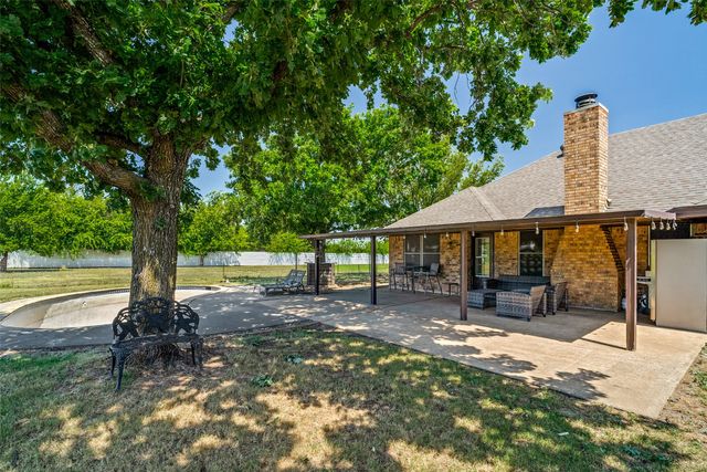 2705 County Road 920, Crowley, TX 76036