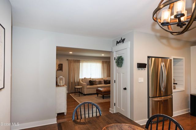 1040 John Alden Lane, Rotterdam, NY 12306