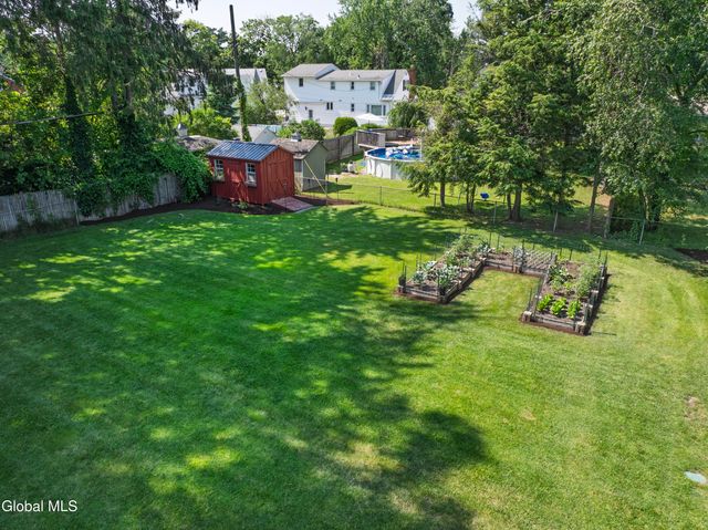 1040 John Alden Lane, Rotterdam, NY 12306