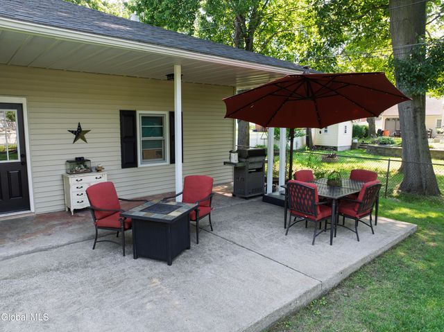 1040 John Alden Lane, Rotterdam, NY 12306