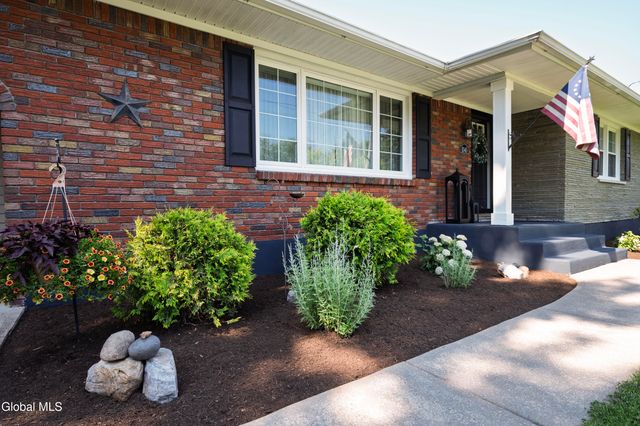 1040 John Alden Lane, Rotterdam, NY 12306