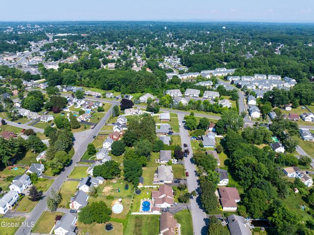 1040 John Alden Lane, Rotterdam, NY 12306