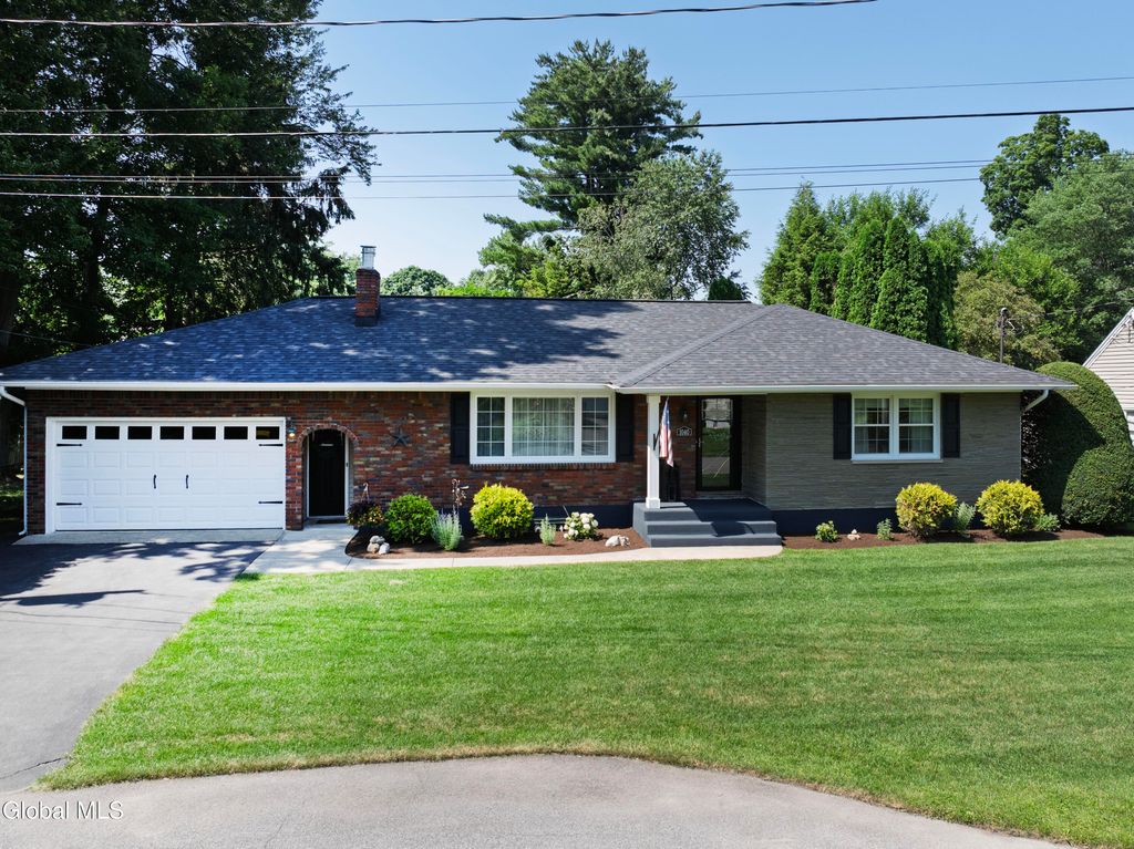 1040 John Alden Lane, Rotterdam, NY 12306